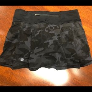 Lululemon Skirt - Size 4